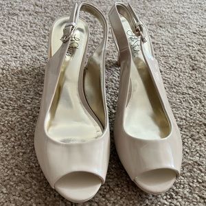 Life Stride nude open toe shoes. Never worn.